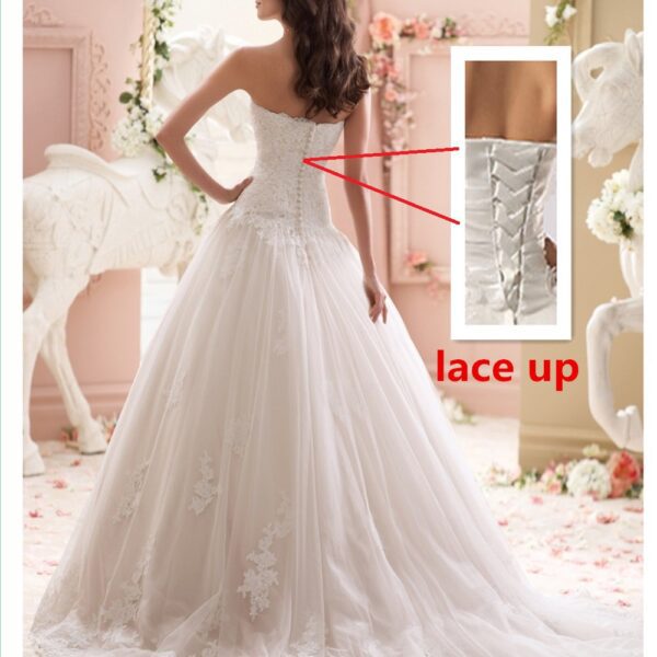 Lace Elegant A-line Sweetheart Appliqued Tulle Wedding Dress