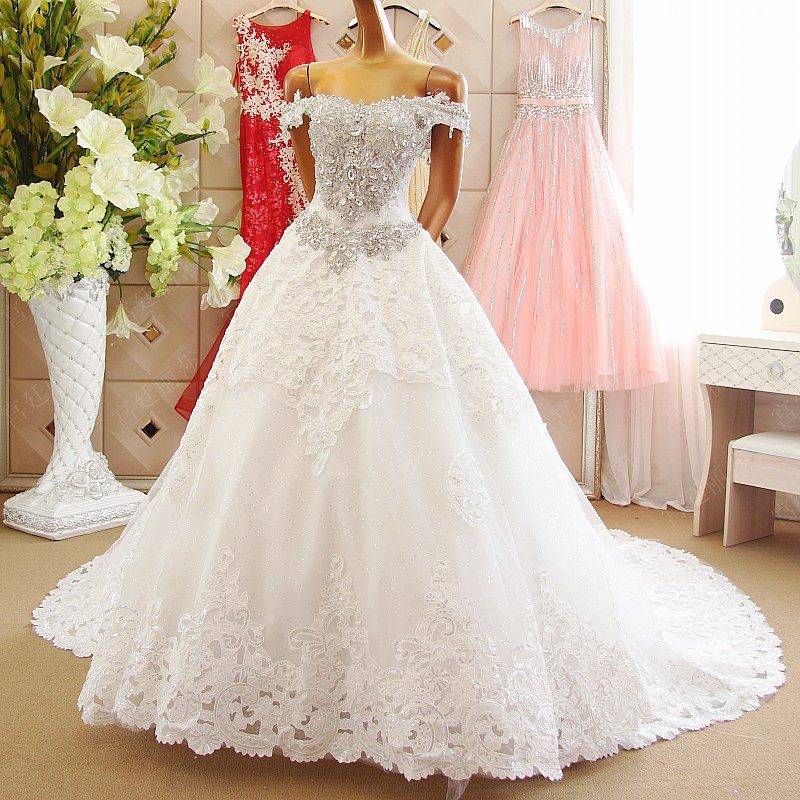 Luxury Crystal Beaded Sequins Off Shoulder Lace Appliques Ball Gown Bridal Gown