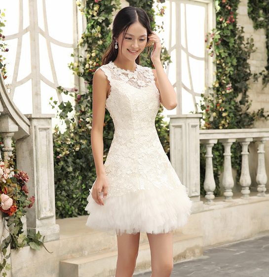 White A-Line Sleeveless Lace Short Wedding Dress