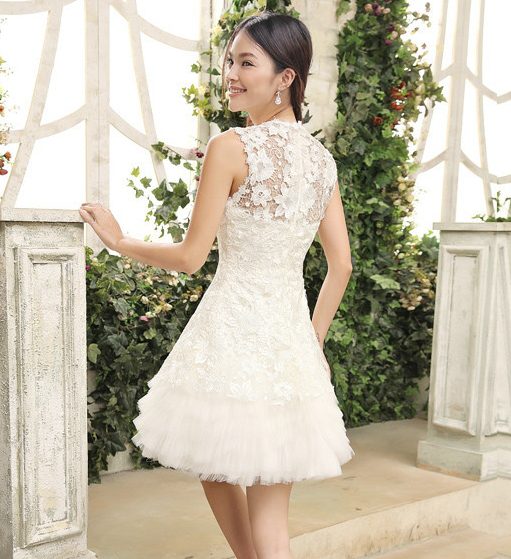White A-Line Sleeveless Lace Short Wedding Dress