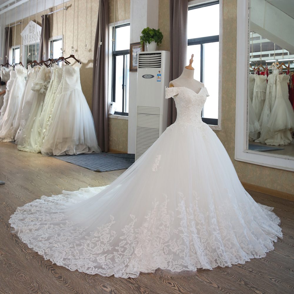 Elegant Vintage Lace Princess Wedding Dress With Sleeve