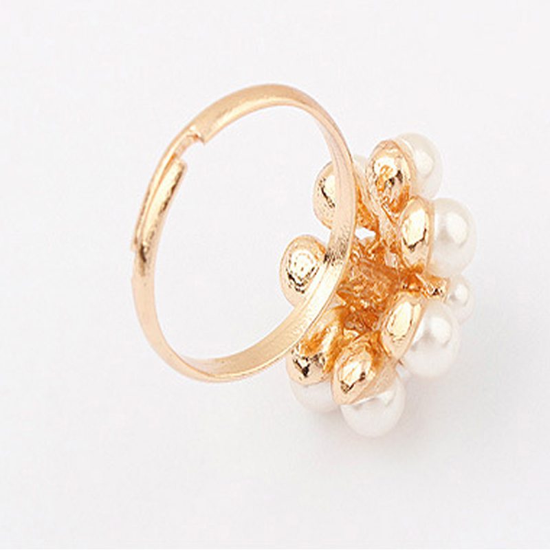 Lovely Pearl Flower Ring