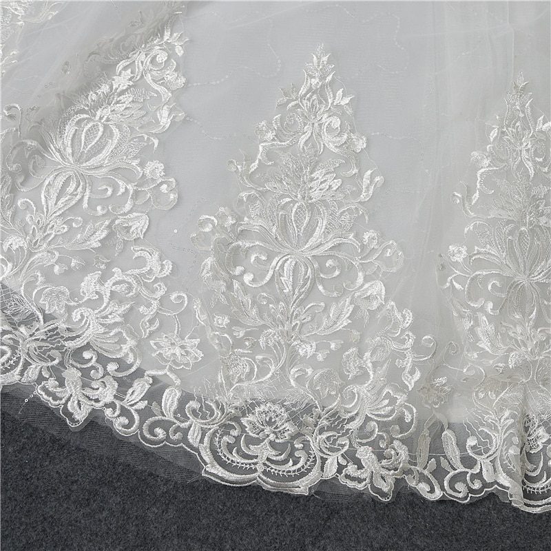 30% Discount Luxury Lace Embroidery 2020 Wedding Dresses 100cm Long Train Sweetheart Elegant Plus size Vestido De Noiva Bride