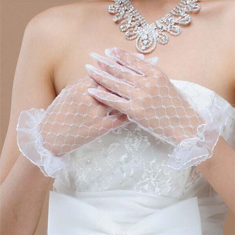 Short Bride Wedding Gloves Beige Short Design Lace Gauze Transparent Women Gloves 2018 UV-Proof Summer Women Fishnet Mitten R5