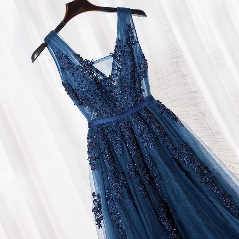 V Neck Cap Sleeve Vintage Lace Appliques Beaded Navy Blue Bridesmaid Dress