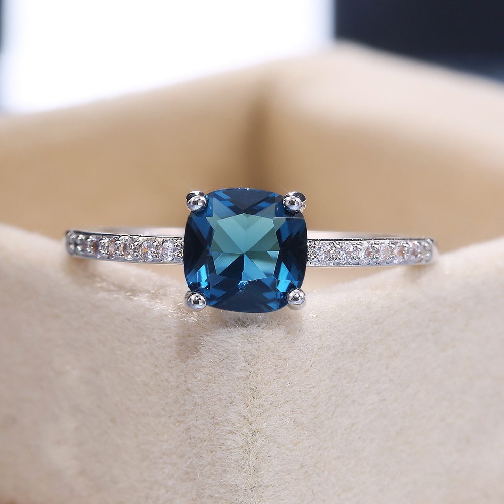 Huitan Square Blue Series Stone Women Rings Simple Minimalist Pinky Accessories Ring Band Elegant Engagement Jewelry Rings