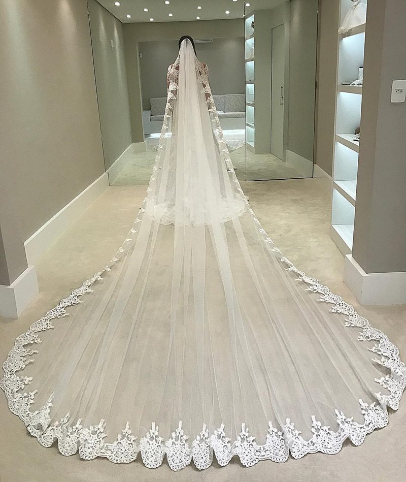 White Ivory 4 Meters Long Full Edge Lace One Layer Tulle Bridal Veil with Comb
