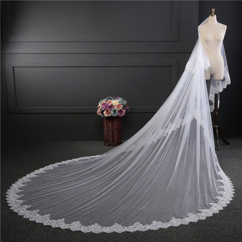 White Ivory Bling bling Cathedral Wedding Veils Long Lace Edge Bridal Veil with Comb Two Layers Blusher Veil Wedding Accessories