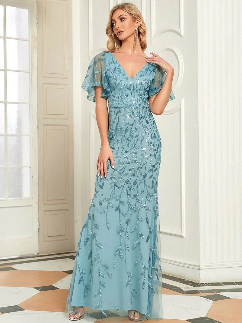 Elegant Lace V-Neck Mermaid Long Bridesmaid Dress