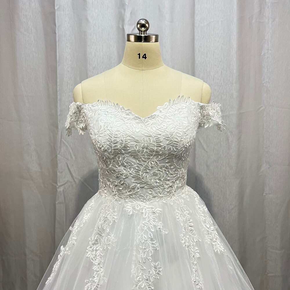 Off The Shoulder Lace Applique Sweetheart Wedding Dress