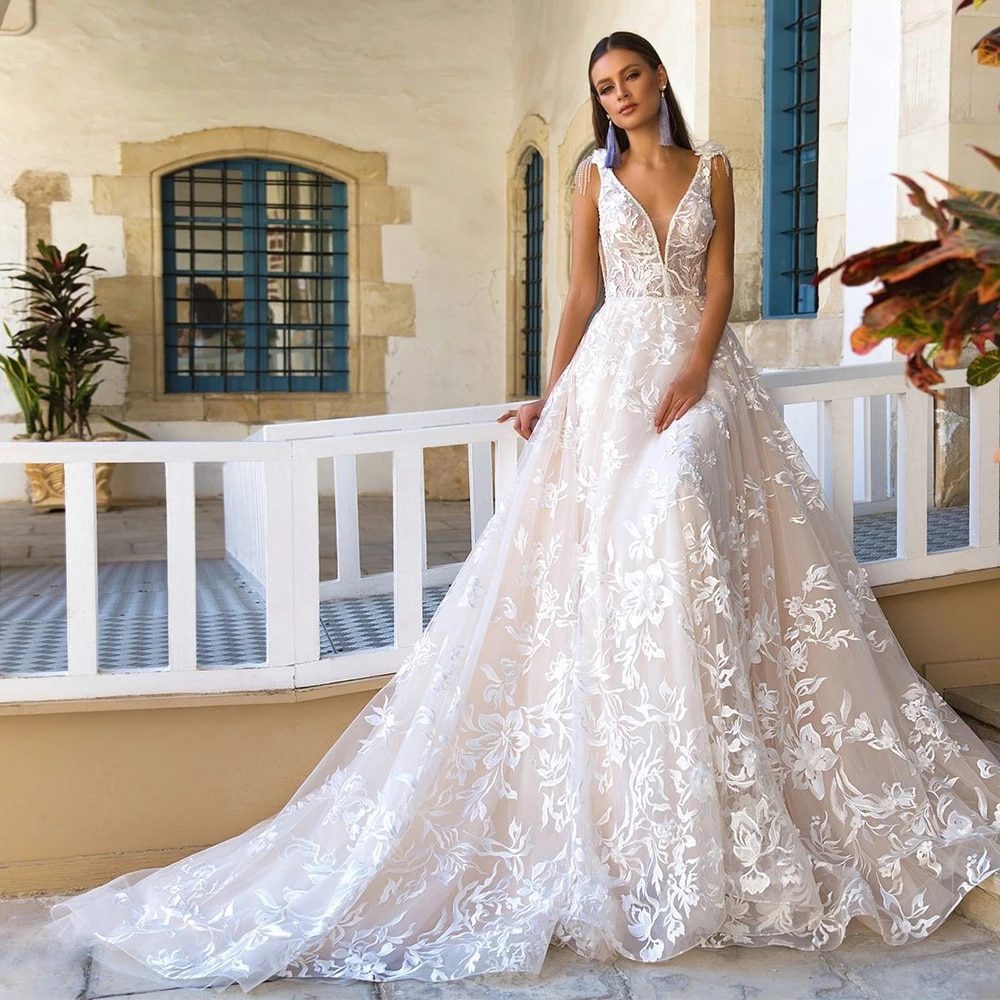 Elegant V-Neck Sleeveless Tassel Applique Lace Tulle Sweep Train A-Line Wedding Dress