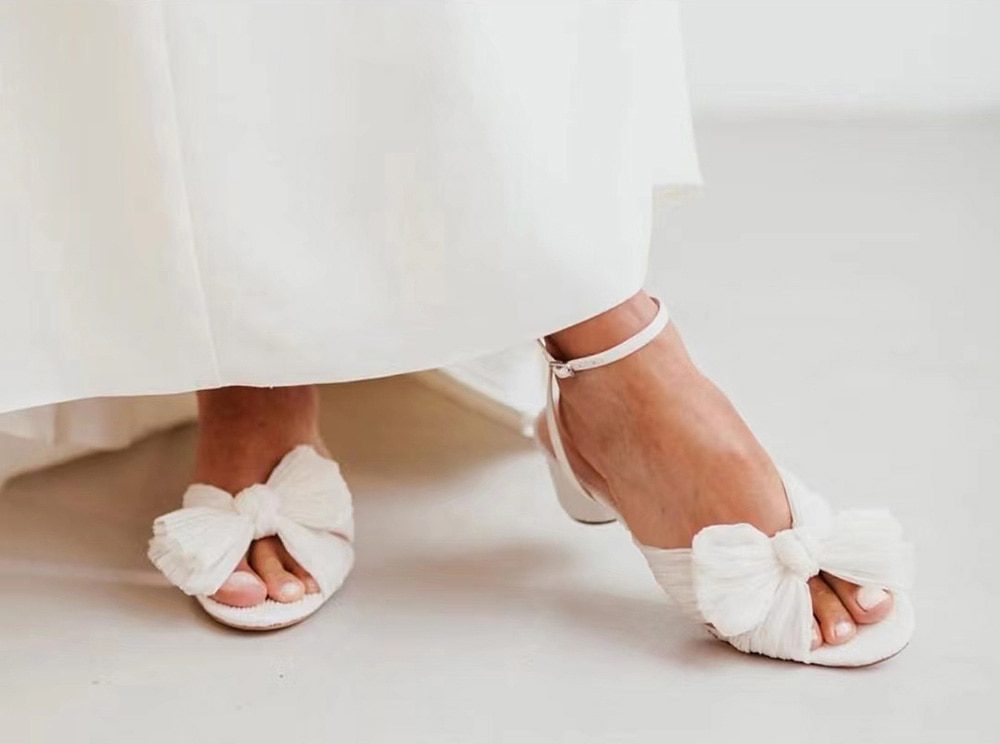 2022 Elegant Summer Sandals Dress Party Women High Heels Wedding Shoes Butterfly Knot Peep Toe Designer Bride Shoes Plus Size 43