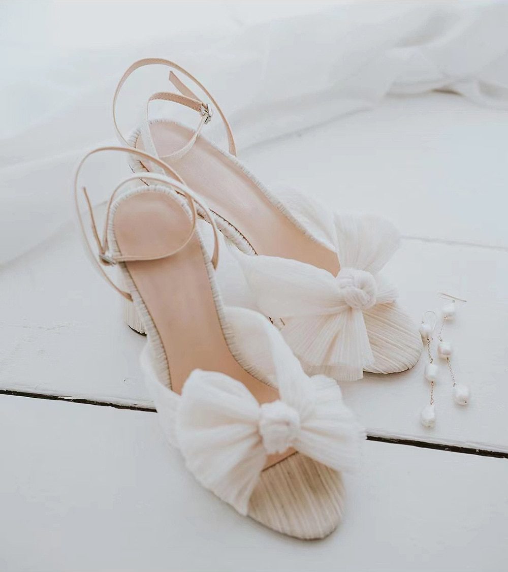 2022 Elegant Summer Sandals Dress Party Women High Heels Wedding Shoes Butterfly Knot Peep Toe Designer Bride Shoes Plus Size 43