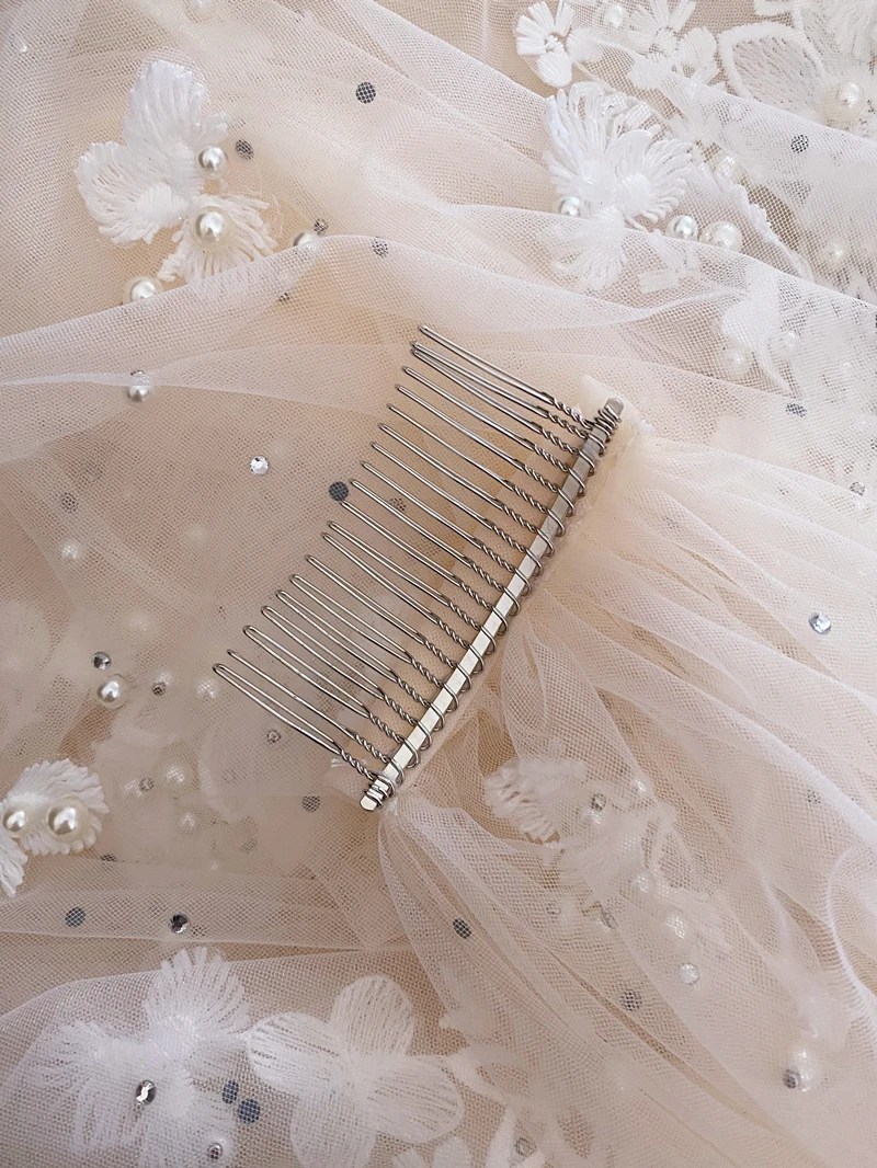 Elegant Beaded Appliques Pearls 3D Flowers Wedding Veil Chapel Length