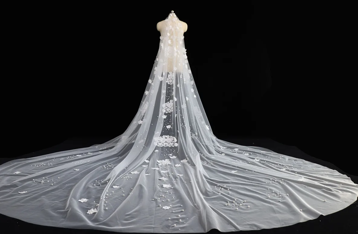 Elegant Beaded Appliques Pearls 3D Flowers Wedding Veil Chapel Length