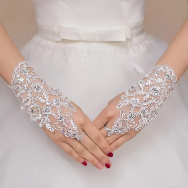 Elegant Short White Lace Rhinestone Fingerless Gloves Wedding Accessories