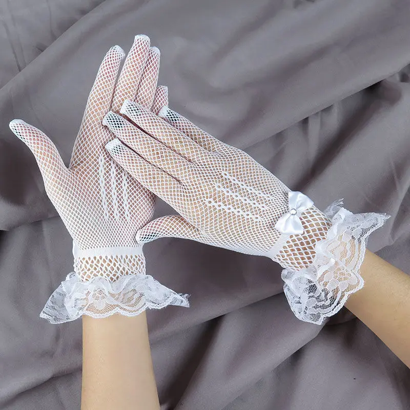 Elegant Short Lace Sheer Wedding Gloves