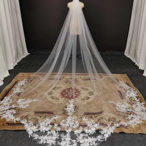 Vintage 3.5M Long Special Cut Royal Bridal Veil With Comb
