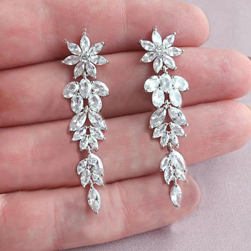 Elegant Crystal Long Hanging Wedding Earrings