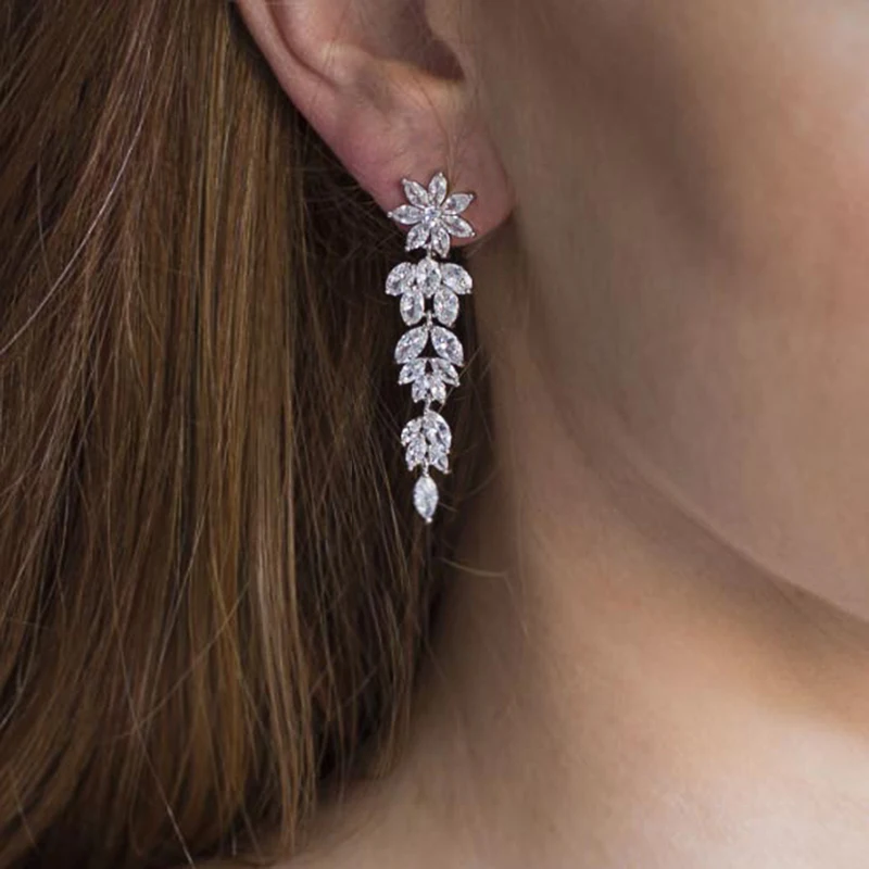 Elegant Crystal Long Hanging Wedding Earrings