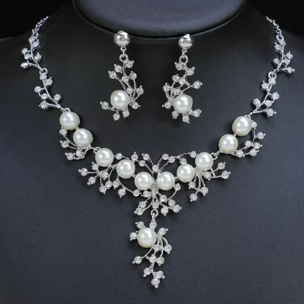 Artificial Pearl Decorative Necklace And Earrings Jewelry Set