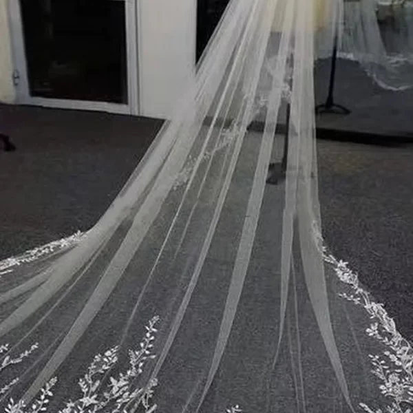 Sparkling White Ivory Long Lace Appliques Soft Net Cathedral Wedding Veil