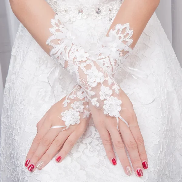 Ivory Lace Appliques Beaded Wedding Gloves