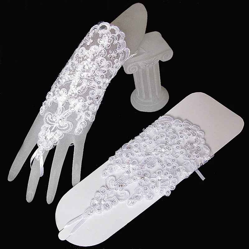 Elegant White Ivory Lace Short Fingerless Wedding Gloves